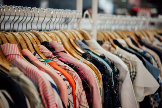 Hoe schadelijk is de fast fashion industrie?